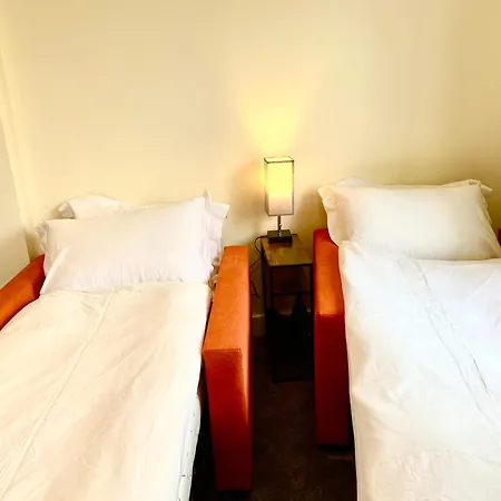 One Bedroom Garden Centre 펜션 요크